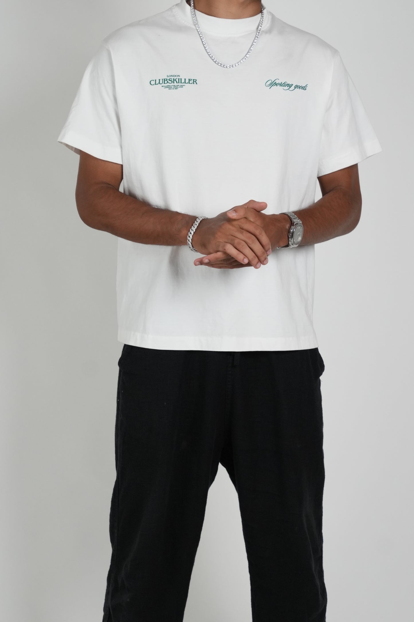 WHITE ESSENTIAL CLUB SKILLER T-SHIRT