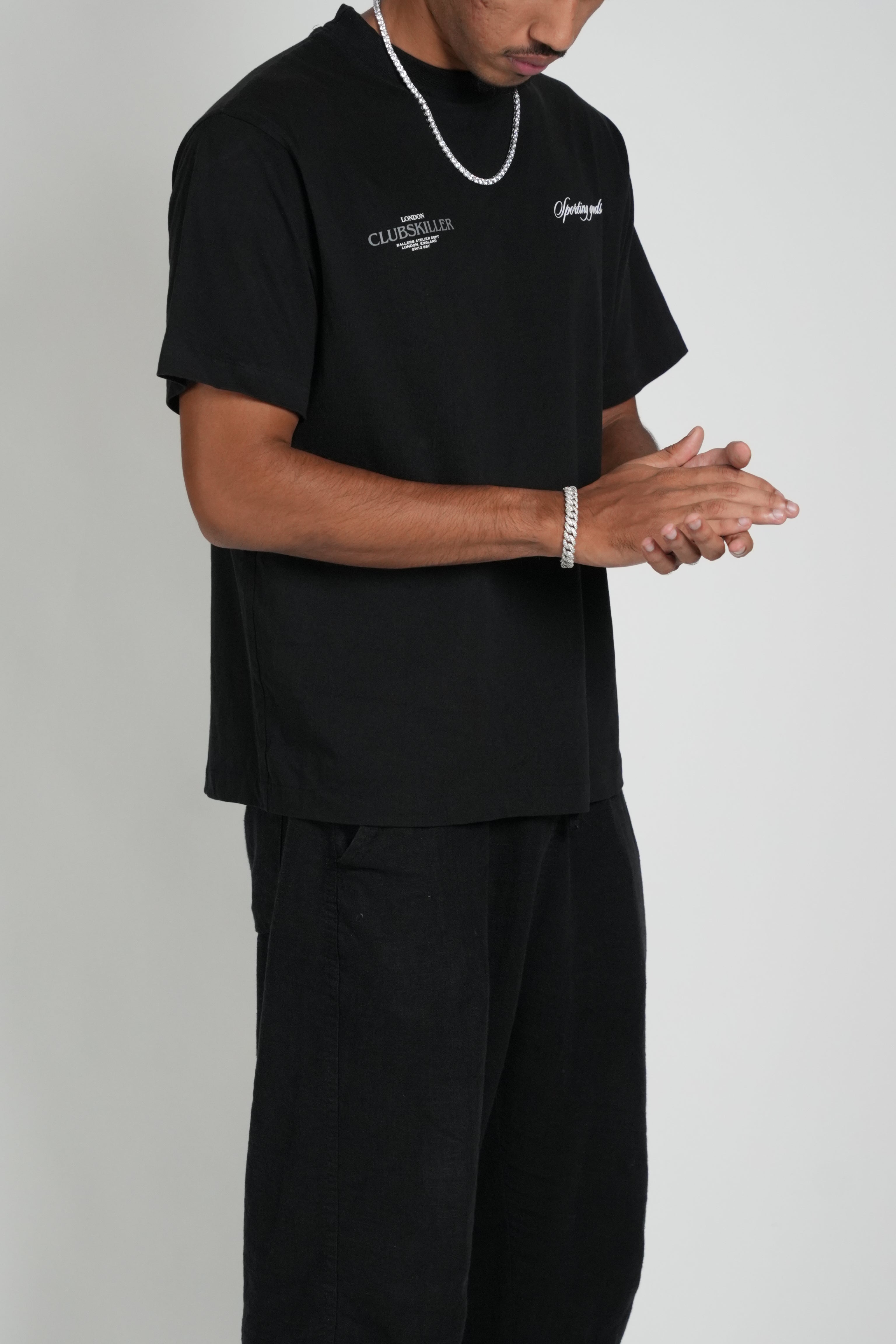 BLACK ESSENTIAL CLUB SKILLER T-SHIRT